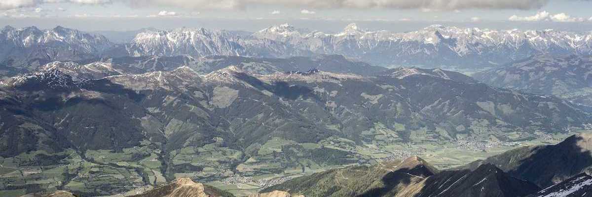 Flugwegposition um 13:21:38: Aufgenommen in der Nähe von Gemeinde Absam, Österreich in 2920 Meter