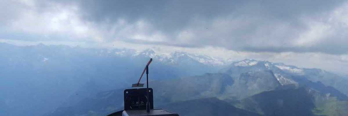 Flugwegposition um 14:00:43: Aufgenommen in der Nähe von Gemeinde Gmünd in Kärnten, Österreich in 3073 Meter
