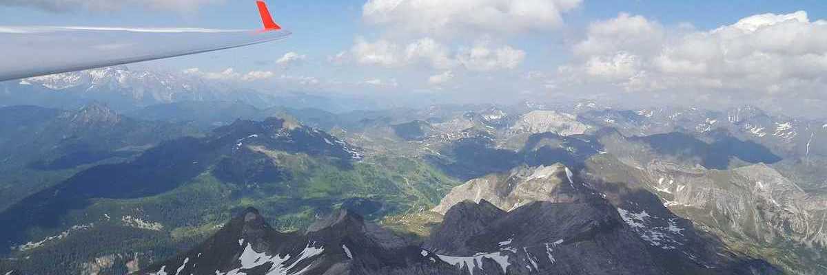 Flugwegposition um 14:27:28: Aufgenommen in der Nähe von Gemeinde Tweng, Österreich in 2592 Meter