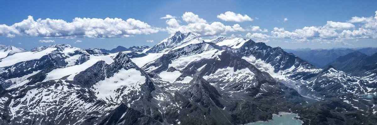 Flugwegposition um 09:23:07: Aufgenommen in der Nähe von Gemeinde Kleinarl, Österreich in 2335 Meter