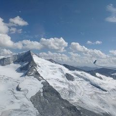 Flugwegposition um 13:52:07: Aufgenommen in der Nähe von Gemeinde Neukirchen am Großvenediger, Österreich in 3245 Meter