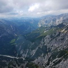 Verortung via Georeferenzierung der Kamera: Aufgenommen in der Nähe von Gemeinde Thörl, Österreich in 2000 Meter