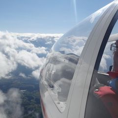 Flugwegposition um 13:57:35: Aufgenommen in der Nähe von Gemeinde Lannach, Österreich in 3015 Meter