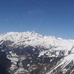 Flugwegposition um 14:48:36: Aufgenommen in der Nähe von Gemeinde Dellach im Drautal, Österreich in 2561 Meter