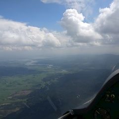 Flugwegposition um 12:24:25: Aufgenommen in der Nähe von Okres Prachatice, Tschechien in 2025 Meter