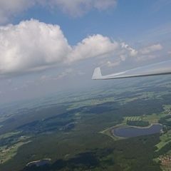 Flugwegposition um 12:45:03: Aufgenommen in der Nähe von Gemeinde Heidenreichstein, Österreich in 1348 Meter