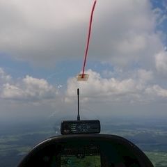 Flugwegposition um 12:46:11: Aufgenommen in der Nähe von Gemeinde Heidenreichstein, Österreich in 1308 Meter