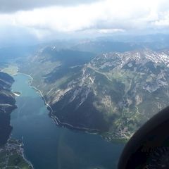 Flugwegposition um 12:23:45: Aufgenommen in der Nähe von Gemeinde Jenbach, Jenbach, Österreich in 2949 Meter