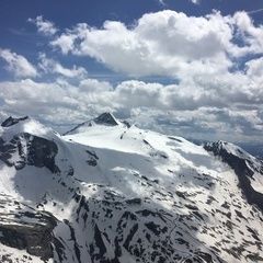 Flugwegposition um 13:05:25: Aufgenommen in der Nähe von Gemeinde Tux, Österreich in 3074 Meter