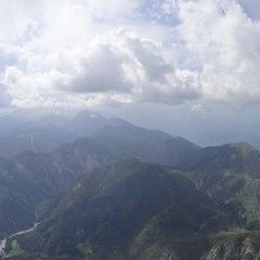 Flugwegposition um 12:59:08: Aufgenommen in der Nähe von Municipality of Kranjska Gora, Slowenien in 1900 Meter