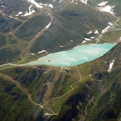 Flugwegposition um 13:56:03: Aufgenommen in der Nähe von Gemeinde St. Leonhard im Pitztal, 6481, Österreich in 3755 Meter