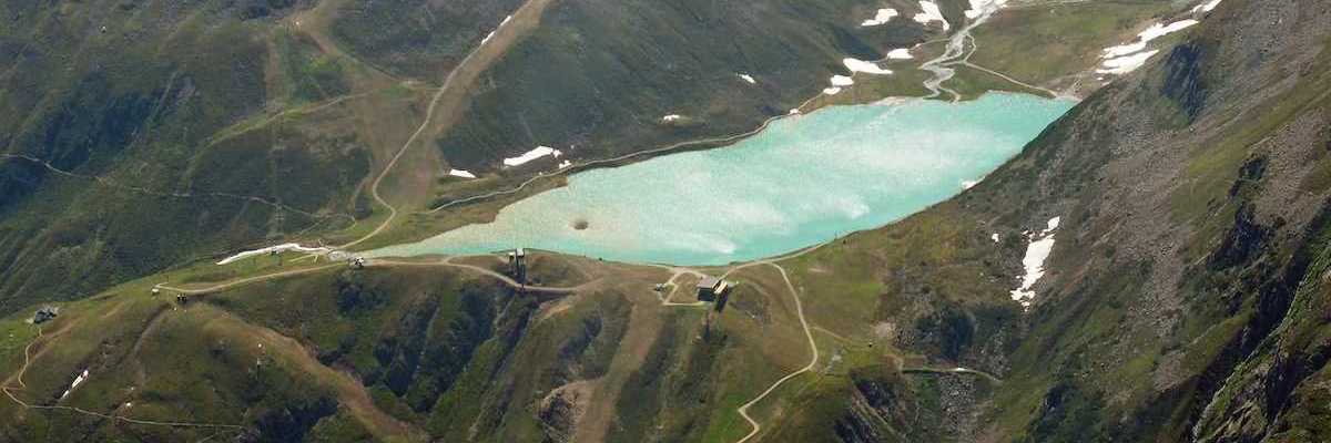Flugwegposition um 13:56:03: Aufgenommen in der Nähe von Gemeinde St. Leonhard im Pitztal, 6481, Österreich in 3755 Meter