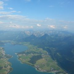 Flugwegposition um 16:52:52: Aufgenommen in der Nähe von Gemeinde St. Gilgen, Österreich in 2003 Meter