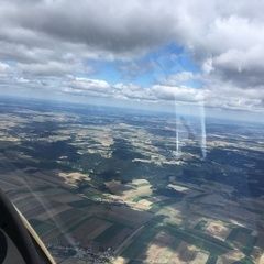 Flugwegposition um 10:41:30: Aufgenommen in der Nähe von Gemeinde Irnfritz-Messern, Österreich in 1955 Meter