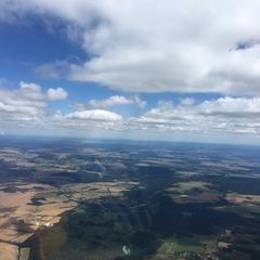 Verortung via Georeferenzierung der Kamera: Aufgenommen in der Nähe von Okres Louny, Tschechien in 1900 Meter