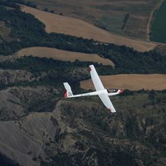 Flugwegposition um 14:22:24: Aufgenommen in der Nähe von Département Hautes-Alpes, Frankreich in 1303 Meter