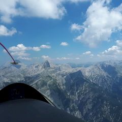 Flugwegposition um 11:27:05: Aufgenommen in der Nähe von Gemeinde Saalfelden am Steinernen Meer, 5760 Saalfelden am Steinernen Meer, Österreich in 2388 Meter