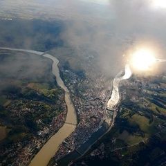 Flugwegposition um 16:16:00: Aufgenommen in der Nähe von Niederbayern, Deutschland in 2210 Meter