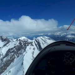 Flugwegposition um 11:49:39: Aufgenommen in der Nähe von Gemeinde Strengen, Österreich in 3111 Meter