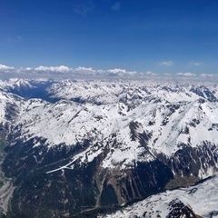 Flugwegposition um 13:40:53: Aufgenommen in der Nähe von Gemeinde Klösterle, Österreich in 3246 Meter