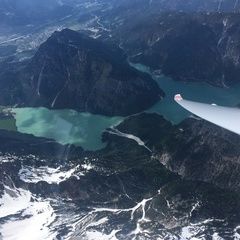 Flugwegposition um 13:53:17: Aufgenommen in der Nähe von Gemeinde Bichlbach, Österreich in 3287 Meter