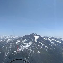 Flugwegposition um 12:02:56: Aufgenommen in der Nähe von Gemeinde Pettneu am Arlberg, Österreich in 2700 Meter