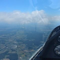 Flugwegposition um 12:10:53: Aufgenommen in der Nähe von Gemeinde Kaindorf bei Hartberg, 8224 Kaindorf bei Hartberg, Österreich in 2009 Meter