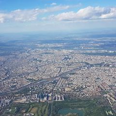 Verortung via Georeferenzierung der Kamera: Aufgenommen in der Nähe von Wien, Österreich in 1957 Meter