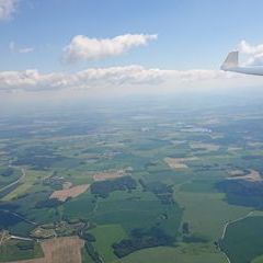 Flugwegposition um 13:44:04: Aufgenommen in der Nähe von Okres České Budějovice, Tschechien in 1843 Meter