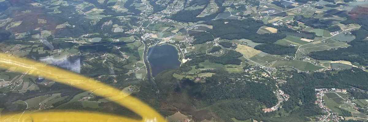 Verortung via Georeferenzierung der Kamera: Aufgenommen in der Nähe von Pischelsdorf in der Steiermark, 8212, Österreich in 2100 Meter