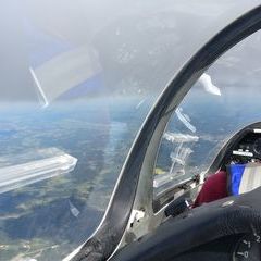 Flugwegposition um 15:10:17: Aufgenommen in der Nähe von Gemeinde Markt Hartmannsdorf, Österreich in 2175 Meter