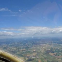 Flugwegposition um 10:22:22: Aufgenommen in der Nähe von Gemeinde Kilb, Österreich in 1583 Meter