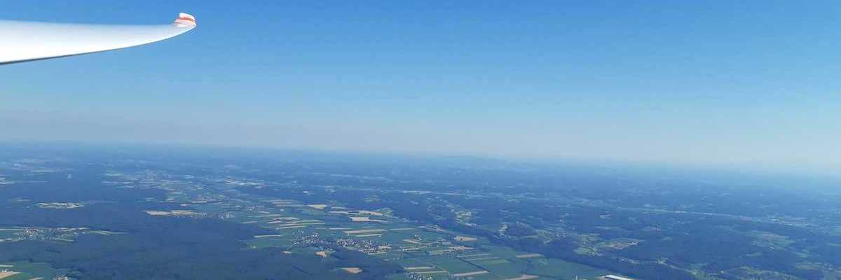 Flugwegposition um 15:11:47: Aufgenommen in der Nähe von Gemeinde Hartl, Österreich in 1362 Meter