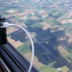 Flugwegposition um 12:38:57: Aufgenommen in der Nähe von Gemeinde Gurten, Gurten, Österreich in 1723 Meter