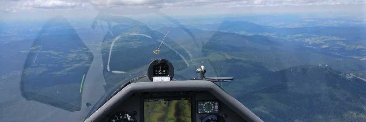 Flugwegposition um 11:19:53: Aufgenommen in der Nähe von Regen, Deutschland in 2034 Meter