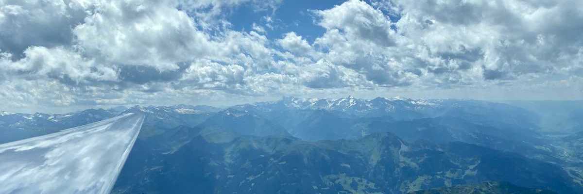 Flugwegposition um 12:24:25: Aufgenommen in der Nähe von Gemeinde Großarl, 5611, Österreich in 3107 Meter