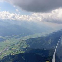 Flugwegposition um 11:42:06: Aufgenommen in der Nähe von Gemeinde Piesendorf, 5721 Piesendorf, Österreich in 2367 Meter