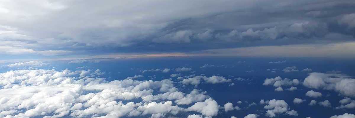 Flugwegposition um 11:31:27: Aufgenommen in der Nähe von Gemeinde Reichenau an der Rax, Österreich in 5806 Meter