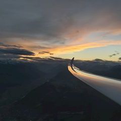 Flugwegposition um 16:19:16: Aufgenommen in der Nähe von Gemeinde Telfs, Telfs, Österreich in 2179 Meter