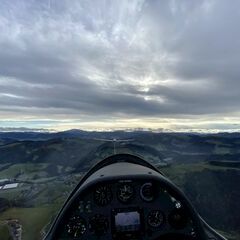 Flugwegposition um 10:14:18: Aufgenommen in der Nähe von Wang, Österreich in 883 Meter