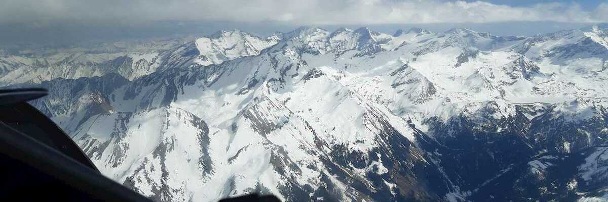 Flugwegposition um 13:21:21: Aufgenommen in der Nähe von Gemeinde Uttendorf, Österreich in 3249 Meter