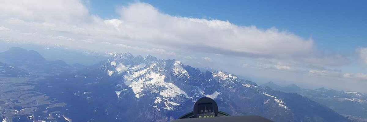 Flugwegposition um 12:55:22: Aufgenommen in der Nähe von Gemeinde St. Johann in Tirol, St. Johann in Tirol, Österreich in 2404 Meter