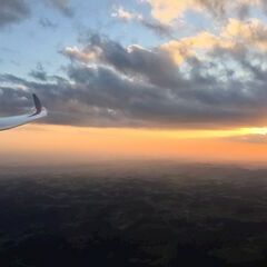 Flugwegposition um 17:43:17: Aufgenommen in der Nähe von Gemeinde Waldhausen im Strudengau, Waldhausen im Strudengau, Österreich in 1707 Meter