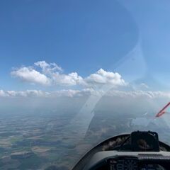 Flugwegposition um 13:41:40: Aufgenommen in der Nähe von Ansfelden, Österreich in 1837 Meter