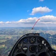 Flugwegposition um 15:53:43: Aufgenommen in der Nähe von Gemeinde Neumarkt im Mühlkreis, Österreich in 1683 Meter