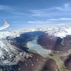 Flugwegposition um 13:50:43: Aufgenommen in der Nähe von Gemeinde Nauders, Österreich in 3013 Meter