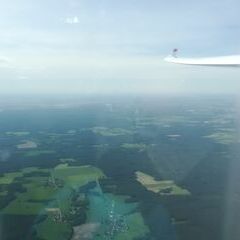 Flugwegposition um 13:23:49: Aufgenommen in der Nähe von Oberspreewald-Lausitz, Deutschland in 1329 Meter