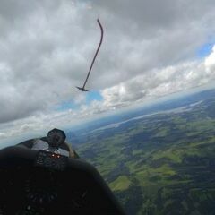 Flugwegposition um 11:37:08: Aufgenommen in der Nähe von Okres Český Krumlov, Tschechien in 2104 Meter