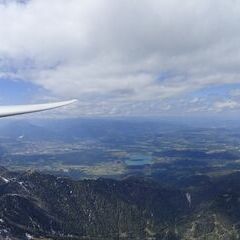 Flugwegposition um 14:09:37: Aufgenommen in der Nähe von Jesenice, Slowenien in 2532 Meter