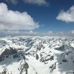 Flugwegposition um 12:53:49: Aufgenommen in der Nähe von Gemeinde Kals am Großglockner, 9981, Österreich in 3409 Meter
